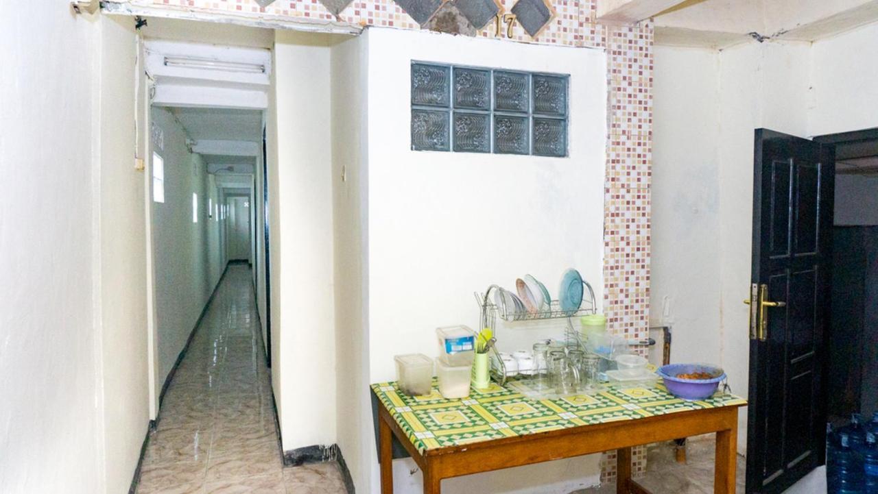 Reddoorz Near Sentani Airport Jayapura Hotel Kültér fotó
