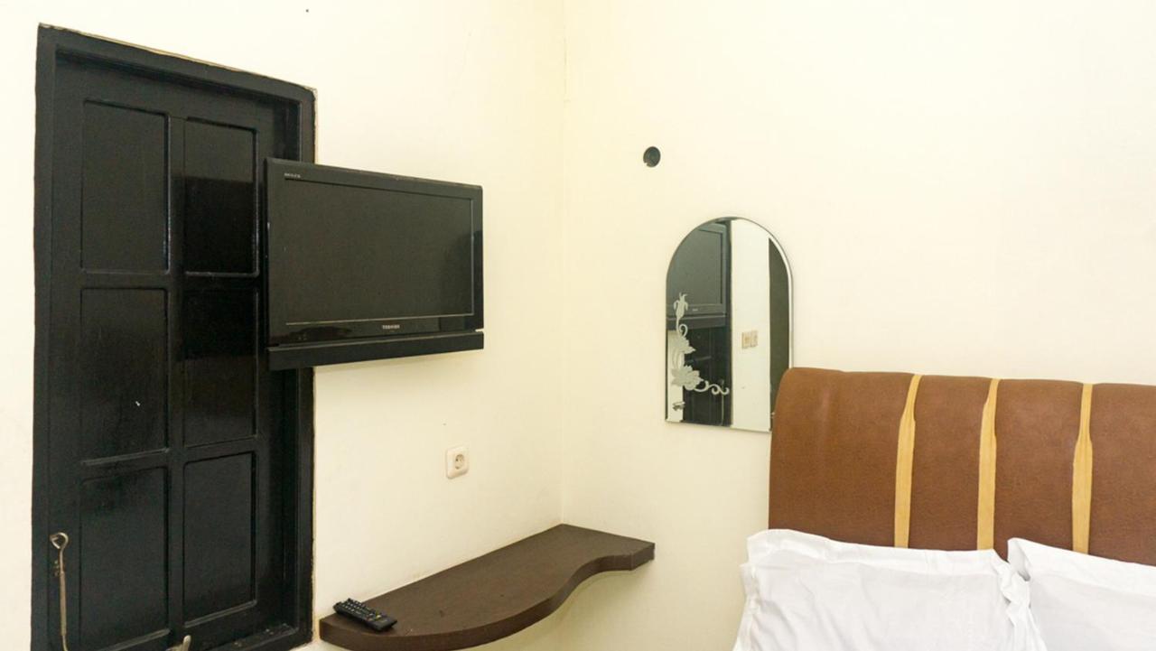 Reddoorz Near Sentani Airport Jayapura Hotel Kültér fotó