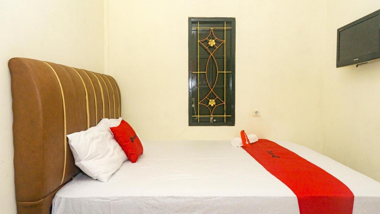 Reddoorz Near Sentani Airport Jayapura Hotel Kültér fotó