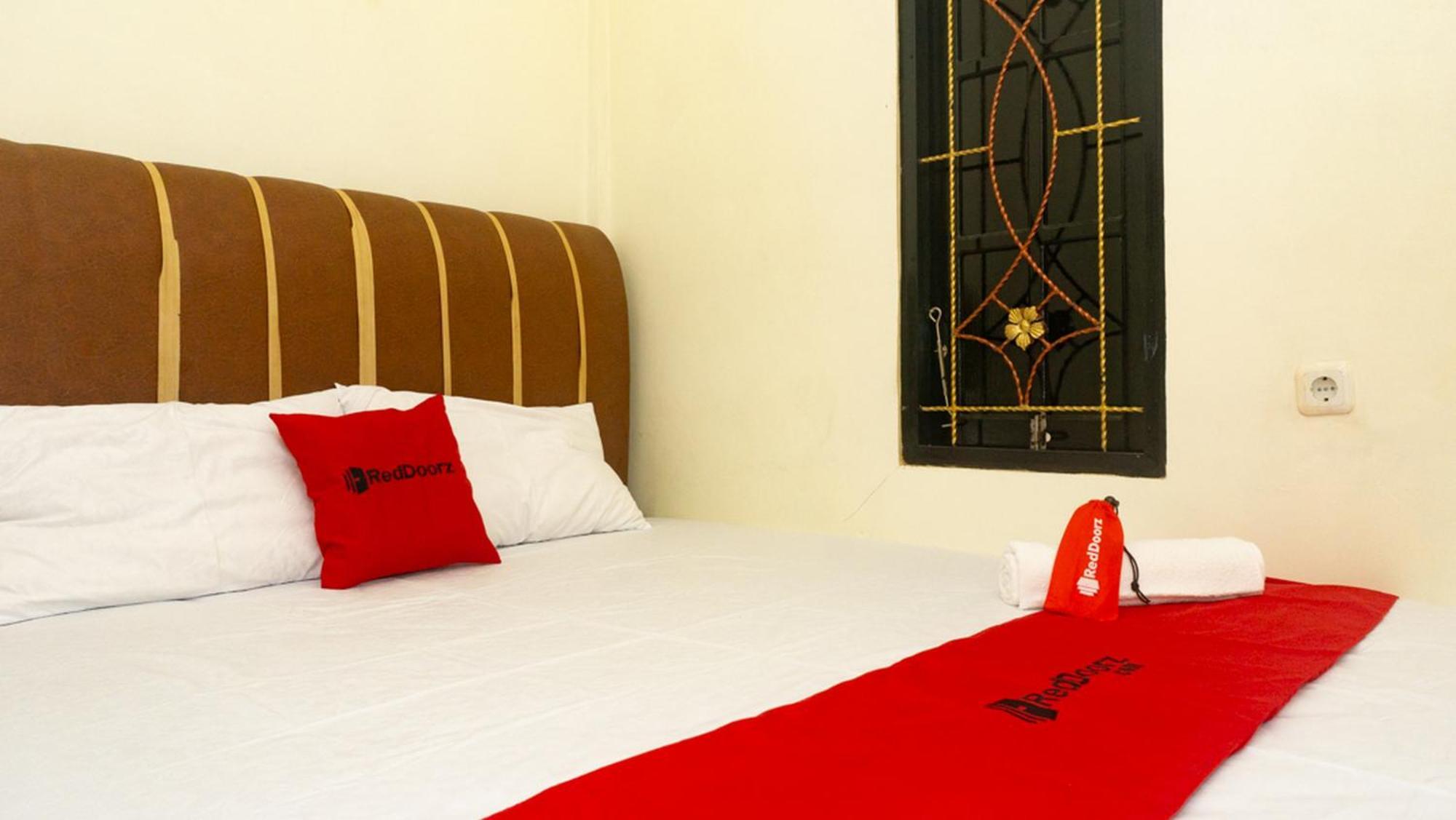 Reddoorz Near Sentani Airport Jayapura Hotel Kültér fotó