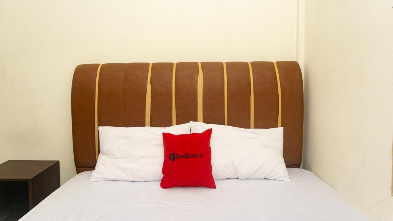 Reddoorz Near Sentani Airport Jayapura Hotel Kültér fotó